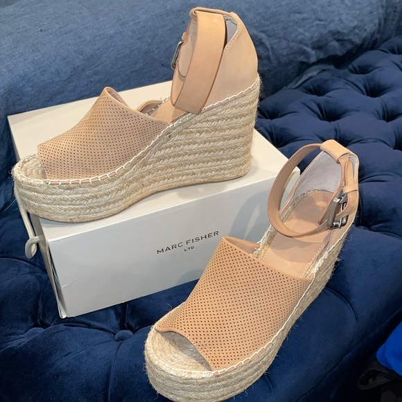 New in box! Marc Fisher Adalyne Blush suede wedge espadrilles Stunning! - Picture 2 of 6